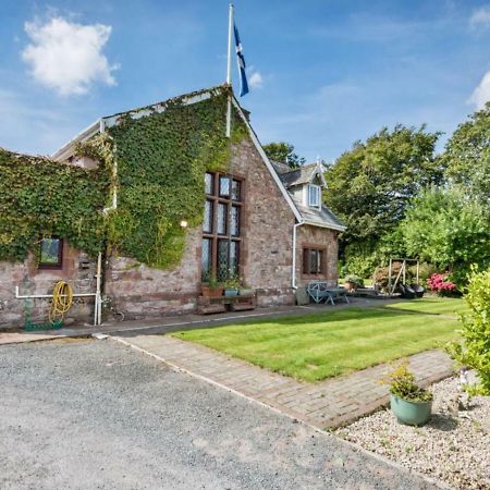 The Old School And Betty'S B&B Whitehaven Esterno foto