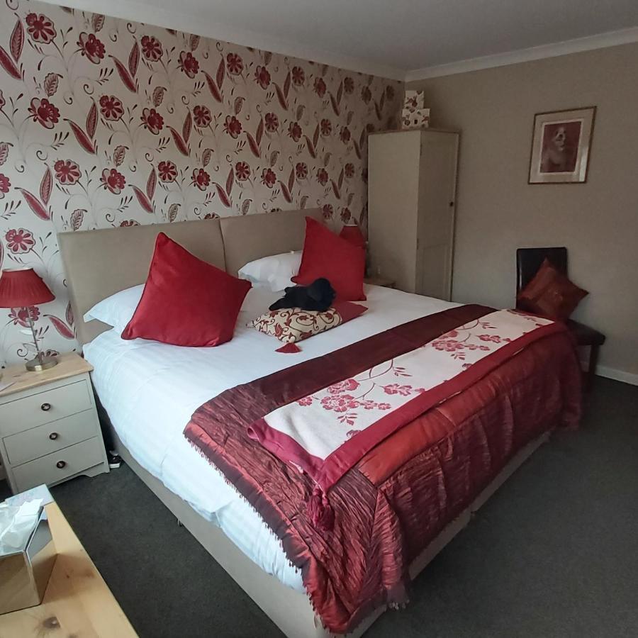 The Old School And Betty'S B&B Whitehaven Esterno foto
