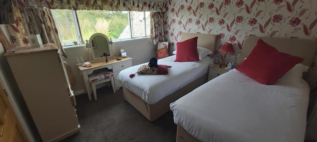The Old School And Betty'S B&B Whitehaven Esterno foto