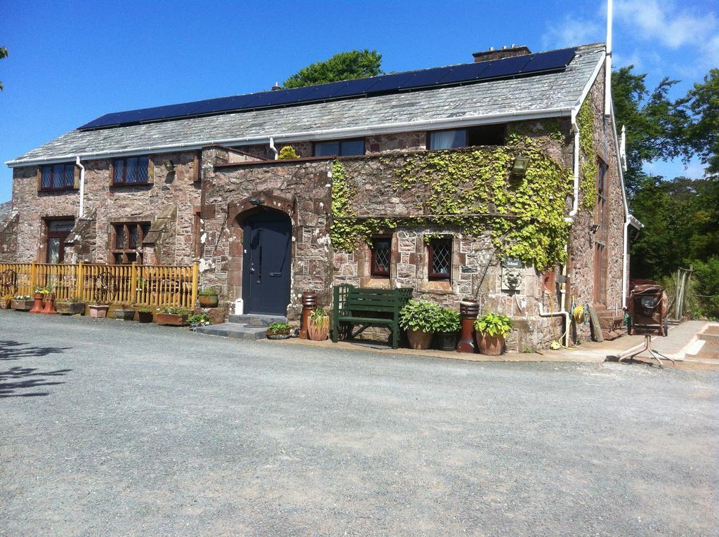 The Old School And Betty'S B&B Whitehaven Esterno foto