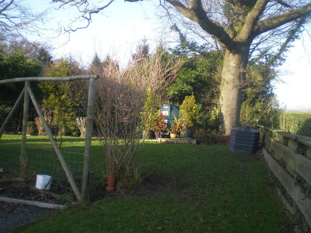 The Old School And Betty'S B&B Whitehaven Esterno foto