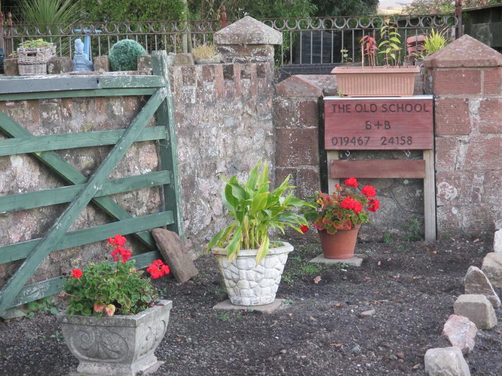 The Old School And Betty'S B&B Whitehaven Esterno foto