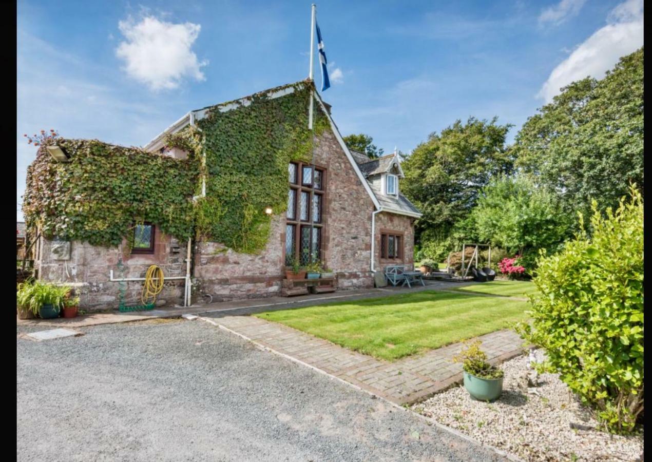 The Old School And Betty'S B&B Whitehaven Esterno foto